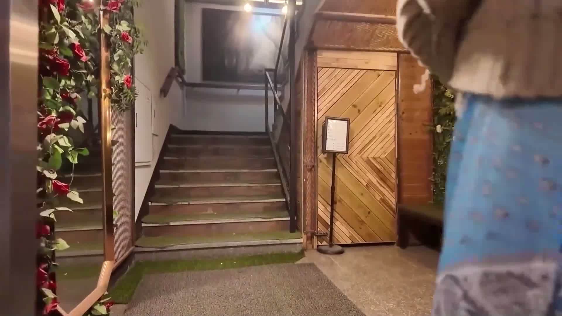 쌀쌀한 밖과 다르게 후끈한 텐트 1
